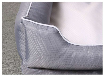 Pet bed with walls and comfy bedding